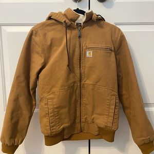 Women’s Carhartt jacket with detachable hood